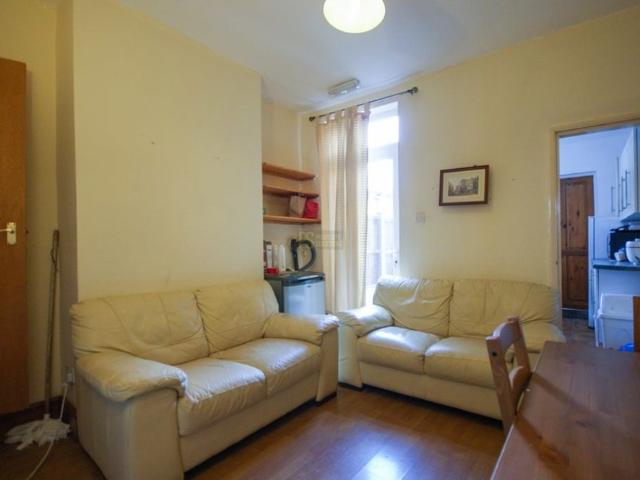 Room for rent in Metchley, Birmingham