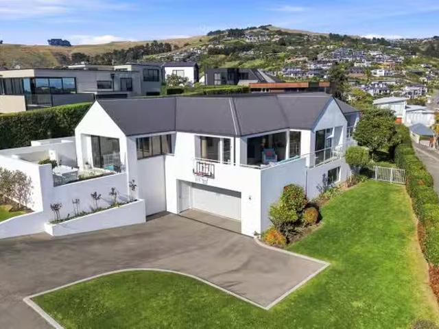 House for sale in Chaslands, Canterbury