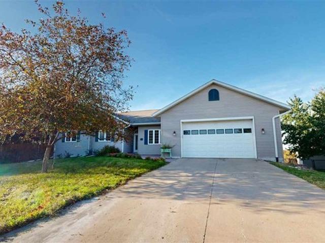 House for sale in Rochester Heights, Iowa City
