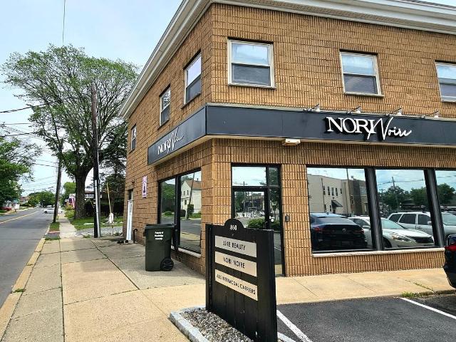 House for sale in Avenel, New Jersey