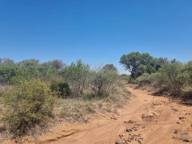 Farm for sale in Hartbeespoort Dam Nature Reserve, North West