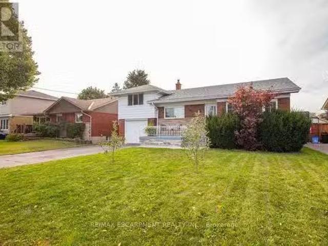 Condo for sale in Ancaster, Ontario