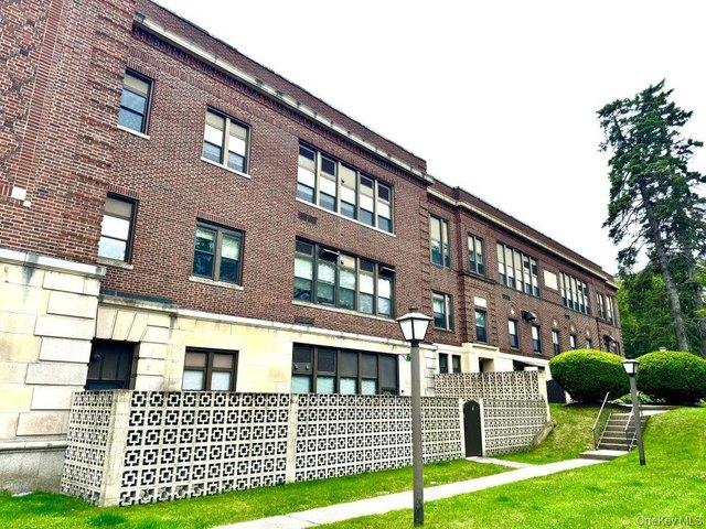 Condo for sale in Thornwood, New York