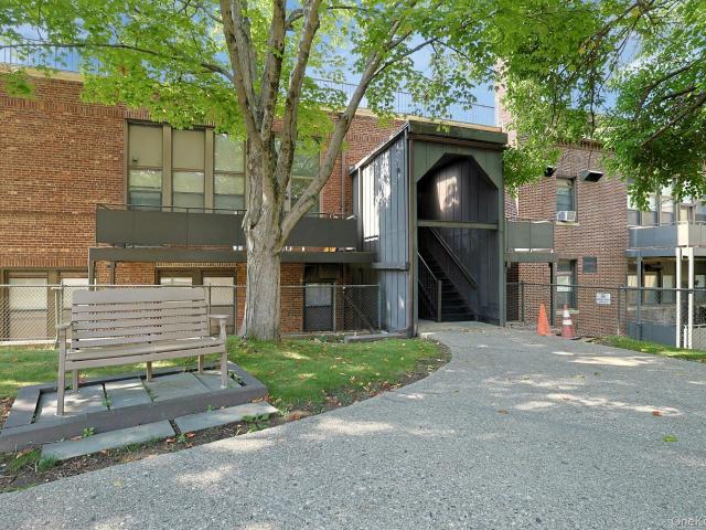 Condo for sale in Thornwood, New York