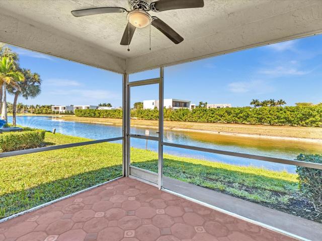 Townhouse for sale in Weston, Florida