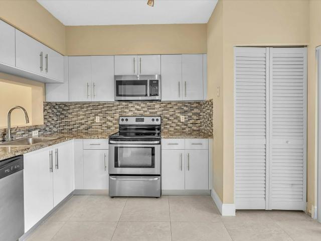 Townhouse for sale in Weston