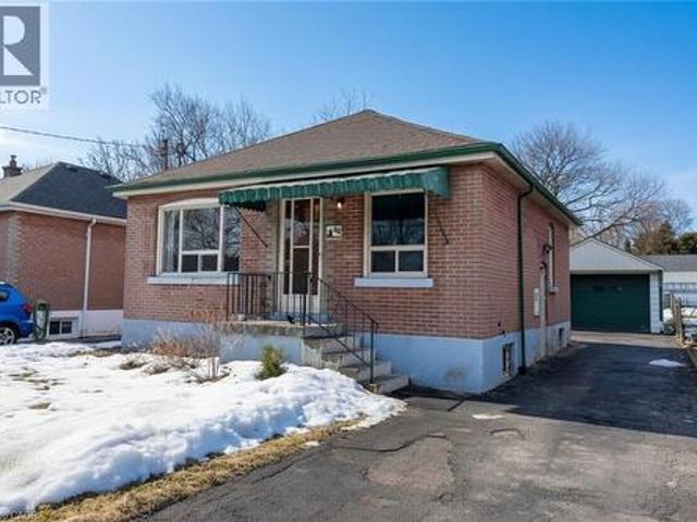 House for sale in Ancaster, Ontario
