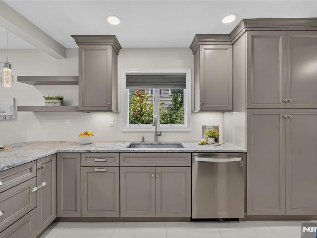 House for sale in Waldwick, New Jersey