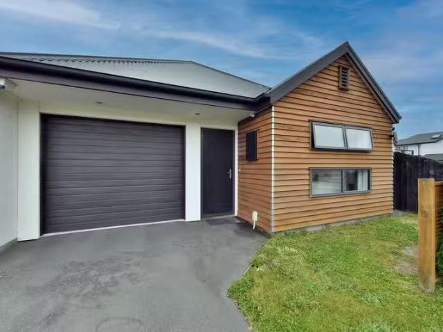 House for sale in Chaslands, Canterbury