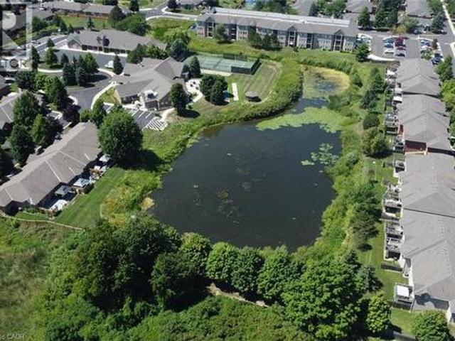 Townhouse for sale in Ancaster, Ontario