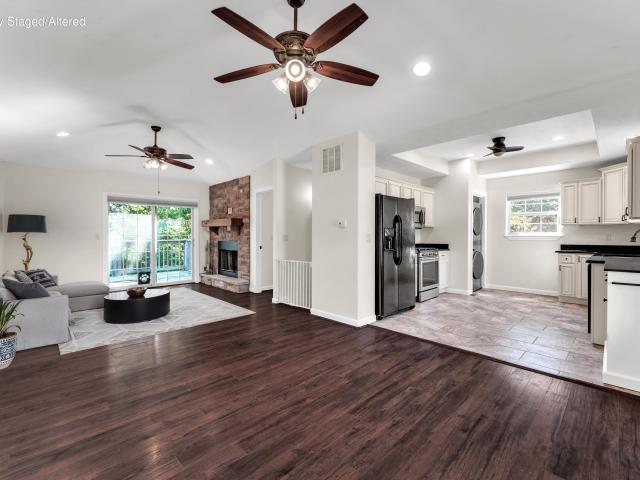 House for sale in Stone, Missouri