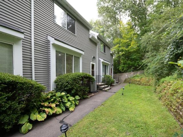 Townhouse for sale in Danbury, Connecticut