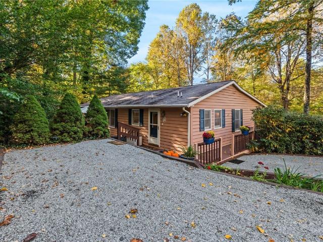 House for sale in Linville Land Harbor, Newland