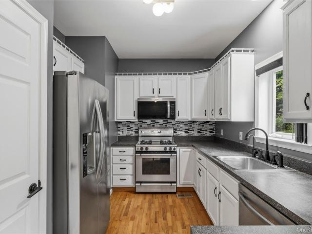 House for sale in Village of Woodbury, Town of Woodbury