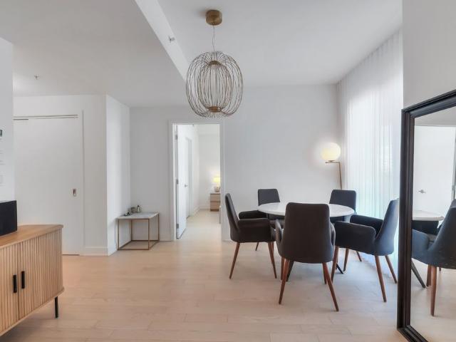 Apartment for rent in Secteur E, Brossard