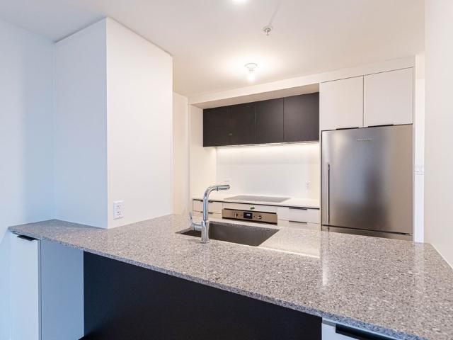 Apartment for rent in Secteur E, Brossard