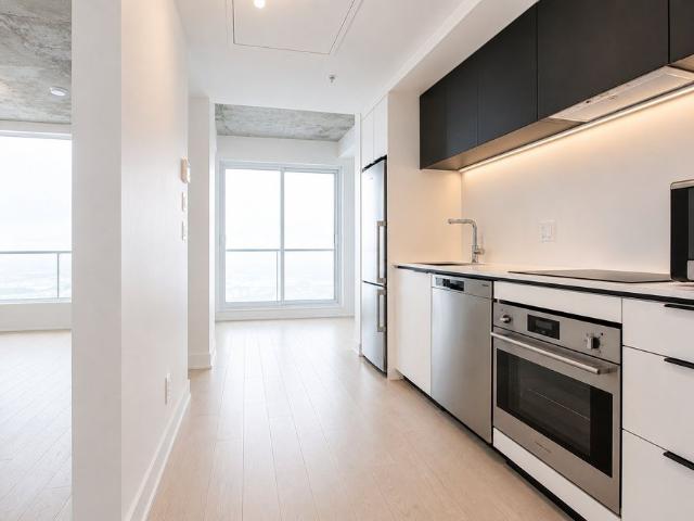 Apartment for rent in Secteur E, Brossard