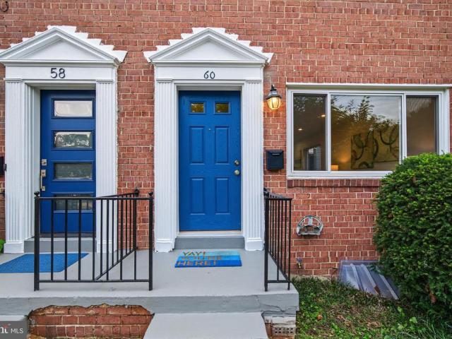 Townhouse for sale in Douglas MacArthur, Alexandria