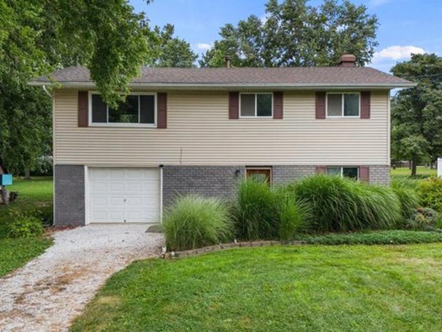 House for sale in East Peoria, Illinois