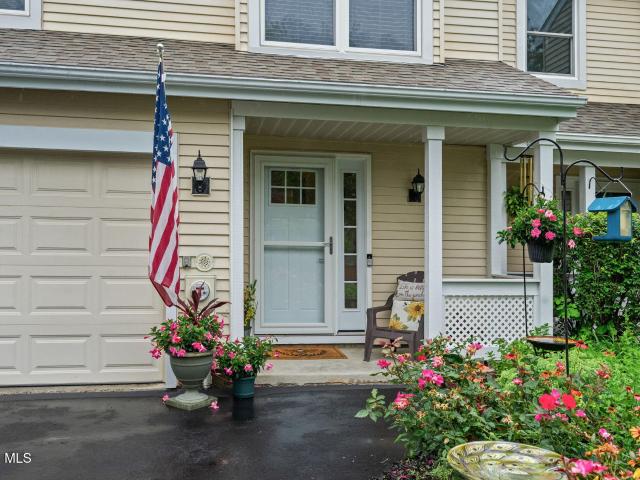 Townhouse for sale in Saratoga, New York