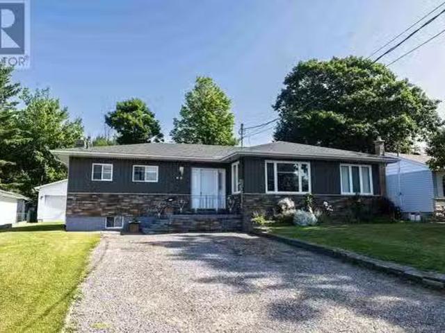 House for sale in Sault Sainte Marie, Ontario