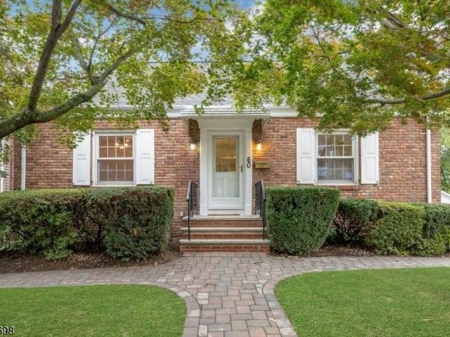House for sale in Springfield, New Jersey