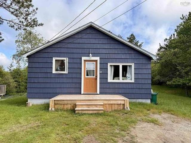 House for sale in Shelburne, Nova Scotia