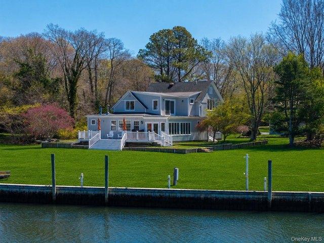House for sale in Centereach, New York