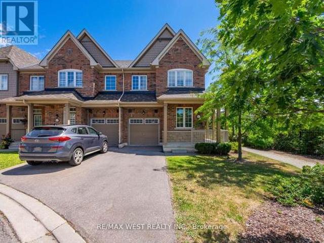Townhouse for sale in Georgina, Ontario