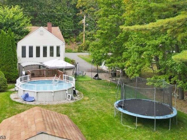 House for sale in Newton, New Jersey