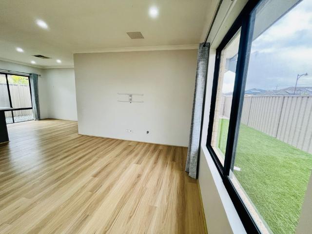 House for rent in Canning Vale, Western Australia