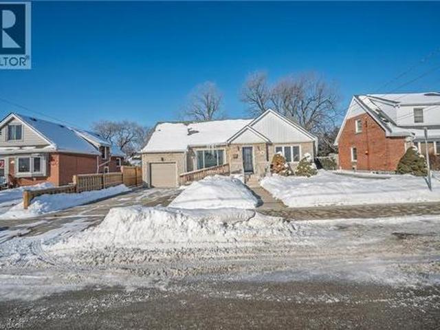 House for sale in Ancaster, Ontario