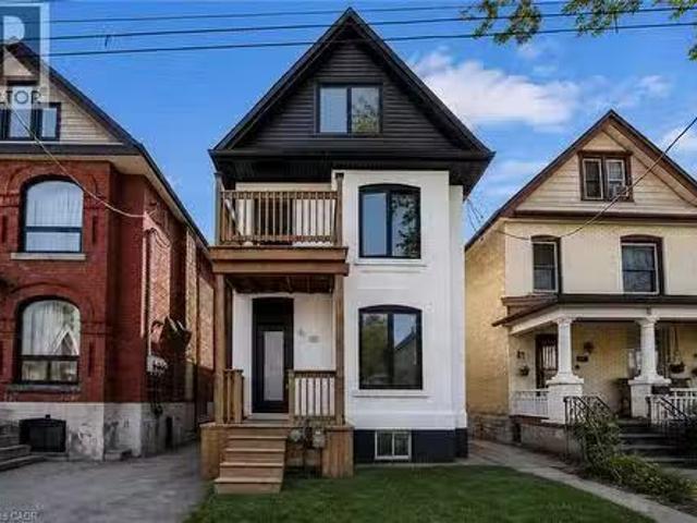 House for sale in Ancaster, Ontario