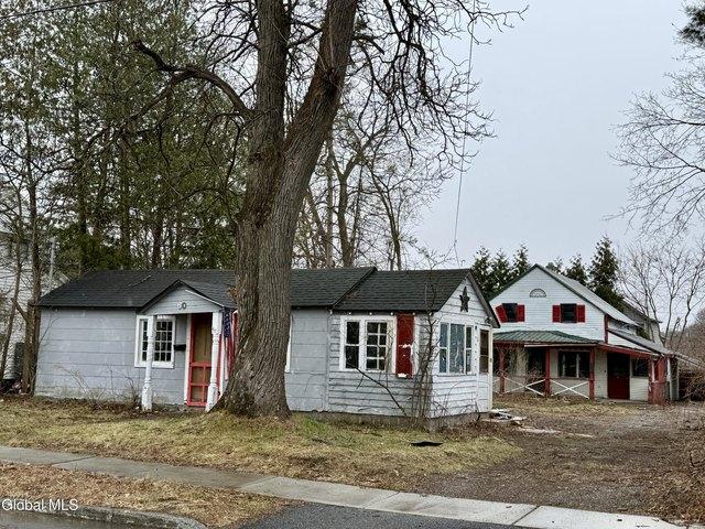House for sale in Saratoga, New York