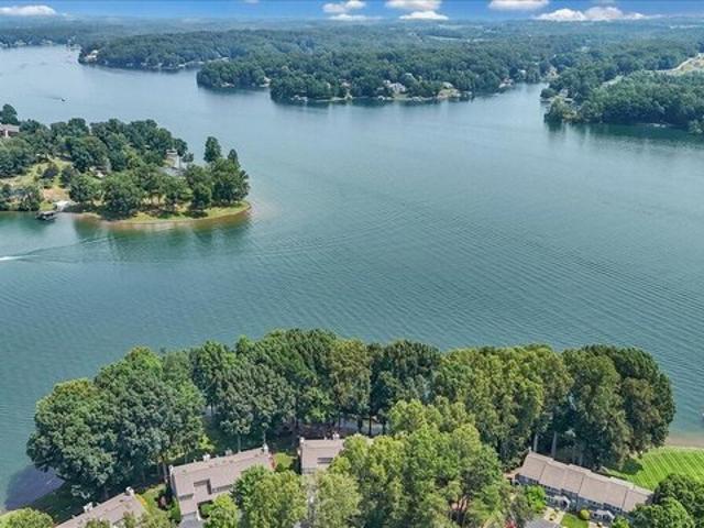 Townhouse for sale in Virginia
