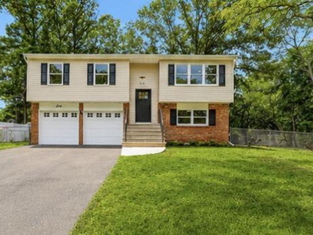 House for sale in Bayville, New Jersey