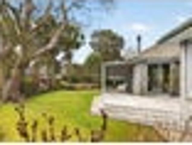 House for sale in Chaslands, Canterbury