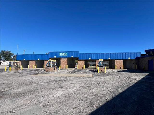 Commercial for sale in Mc Donald, Ohio