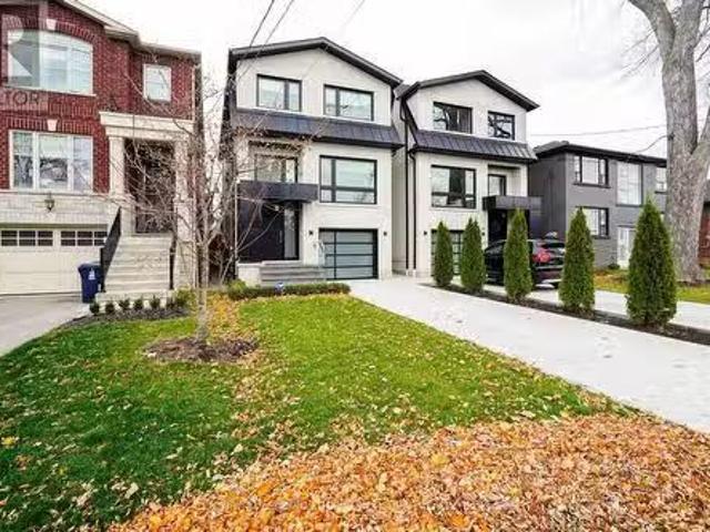 House for rent in Etobicoke