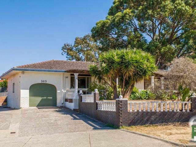 House for sale in Hamilton Hill, Western Australia