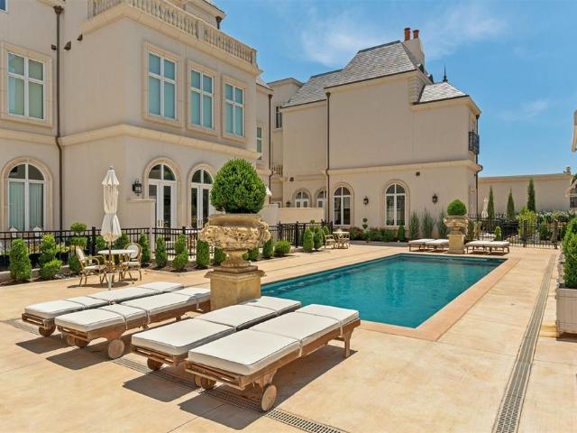 Townhouse for sale in Oklahoma City, Oklahoma County