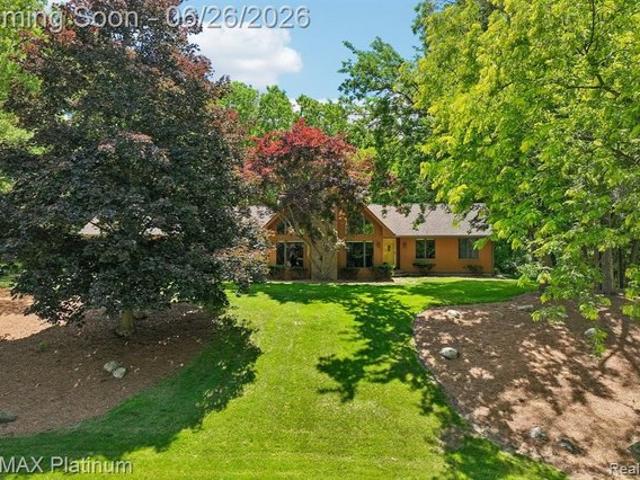 House for sale in Hamburg, Michigan