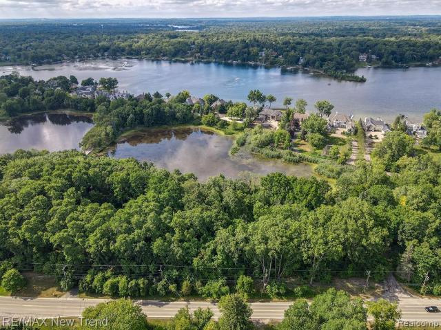 Land for sale in West Bloomfield Township, Oakland County