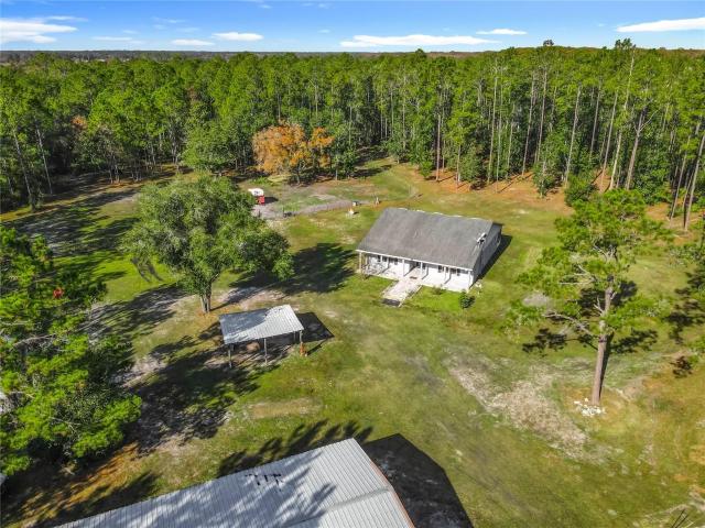 House for sale in De Leon Springs, Florida