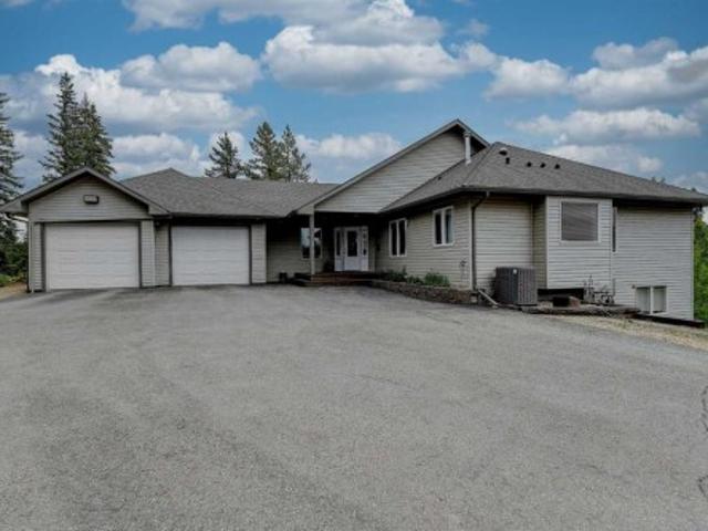 House for sale in Alberta