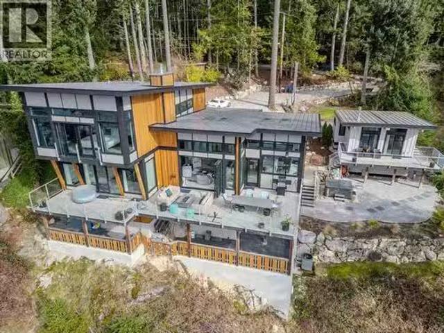 House for sale in Sechelt, British Columbia