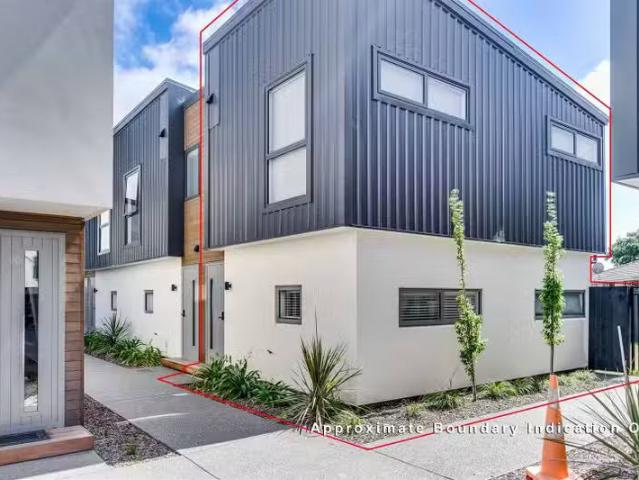 Apartment for sale in Chaslands, Canterbury