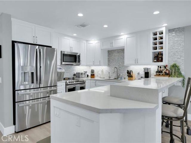 Condo for sale in Long Beach, California