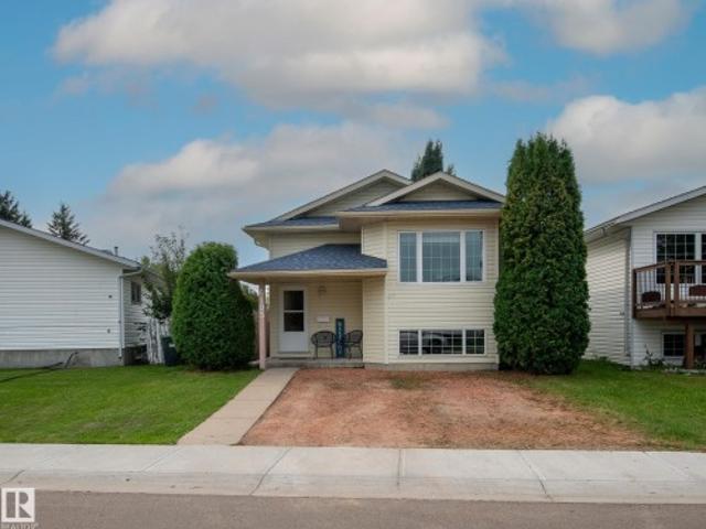 House for sale in Cherry Grove, Alberta