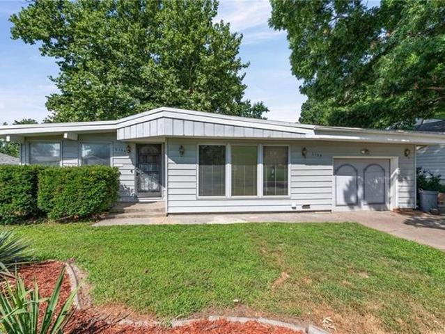 House for sale in Gladstone, Missouri